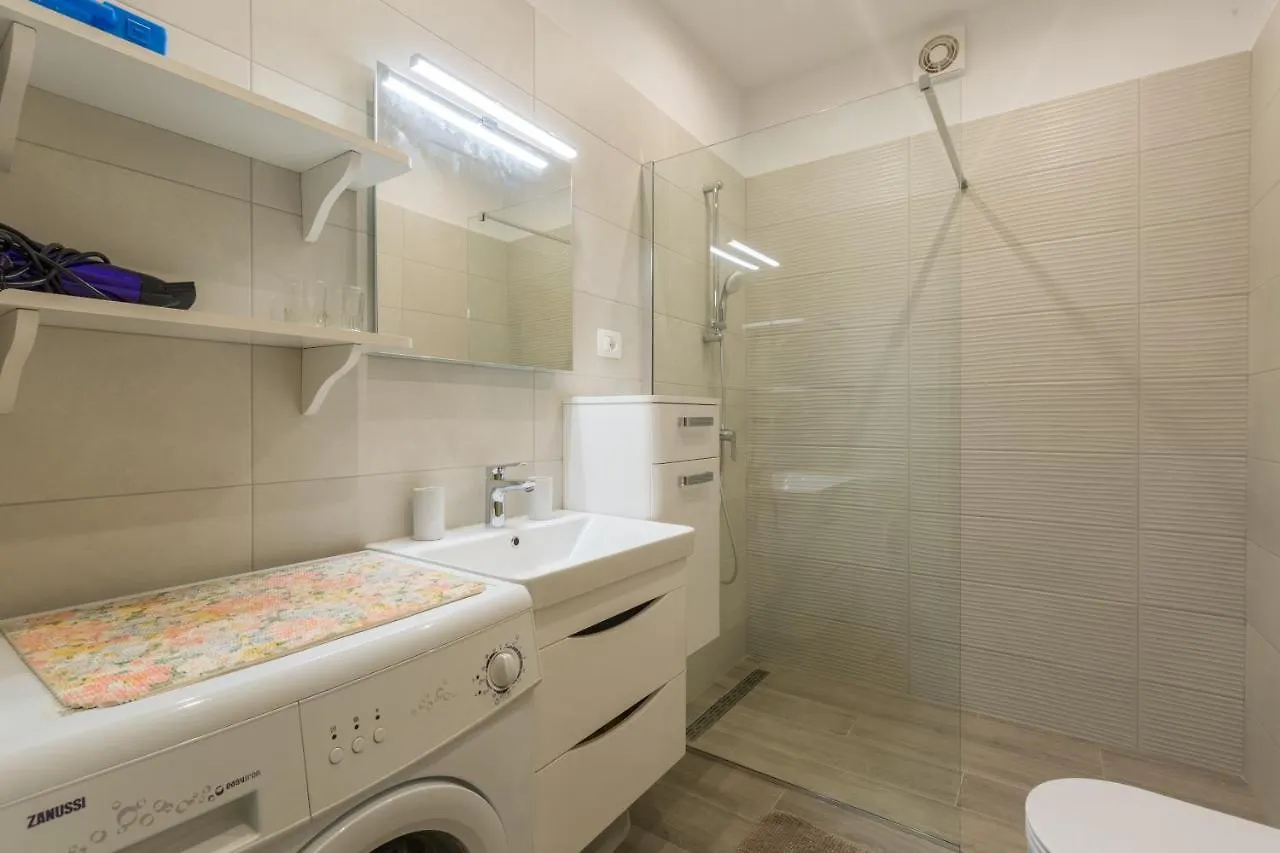 Apartments With A Parking Space Kukci, Porec - 7166 Nova Vas (Porec)