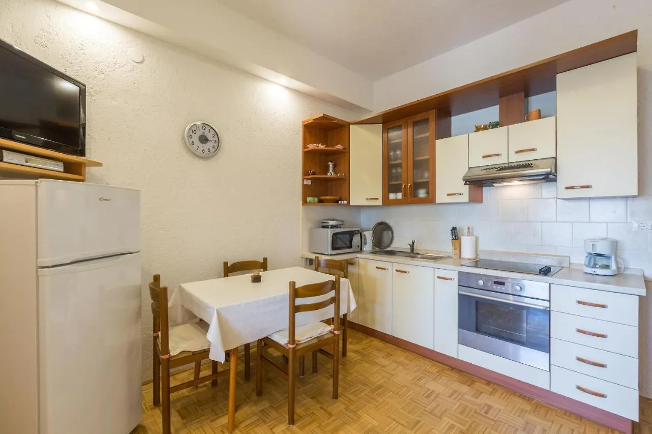 Apartments With A Parking Space Kukci, Porec - 7166