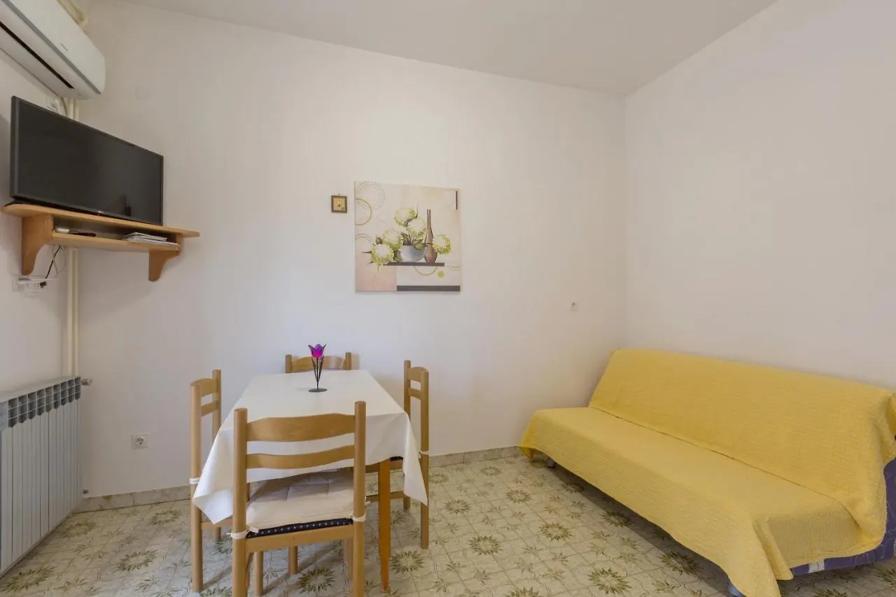 Apartments With A Parking Space Kukci, Porec - 7166